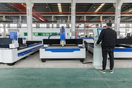 ЛАЗЕРНЫЙ СТАНОК ДЛЯ РЕЗКИ МЕТАЛЛА ST-6020R (6000*2000мм) 2kWt RAYCUS - st-e.info - Чебоксары